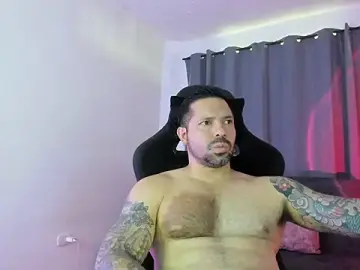 Stripchat Live Sex Cam of Pierre_Vidal