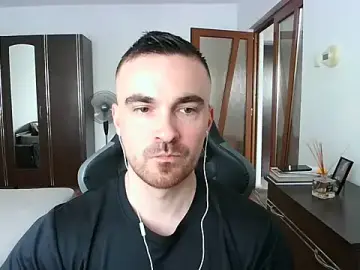 Stripchat Sex Chat of mu5clemania2