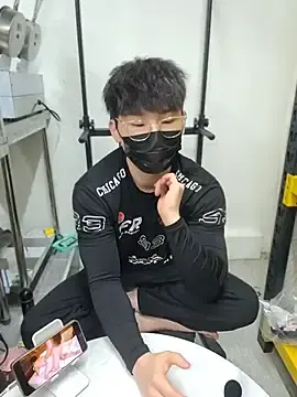 Stripchat Sex Cam of kr_tory