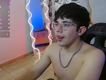 Stripchat Live Sex Cam of AxelNoir_tay