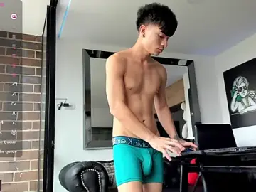Stripchat Free Live Porn of pretur_cruba1