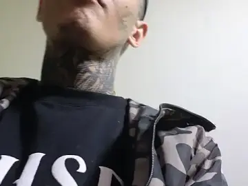 Stripchat Free Porn Cam of Paulo_527