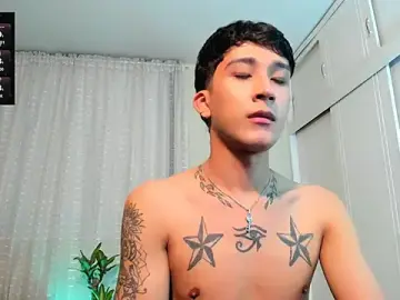 Stripchat Live Sex Cam of tom_Howard