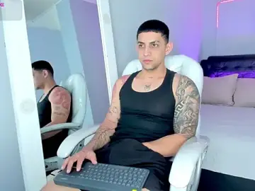 Stripchat Live Sex Cam of Alex_cute77