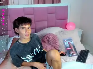 Stripchat Free Live Porn of christopher_robin4
