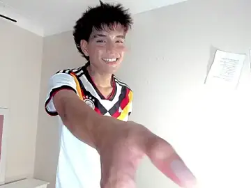 Stripchat Free Porn Cam of christopher_robin4