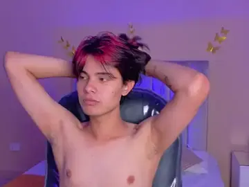Stripchat Free Live Porn of Derek_Sinn