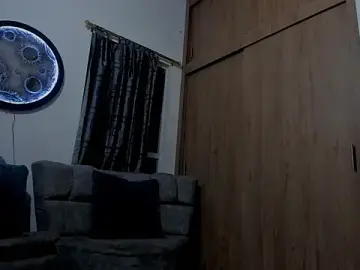 Stripchat Live Sex Cam of curt_xxx