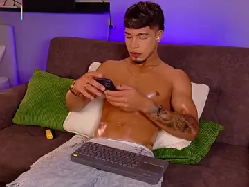 Stripchat Adult Webcam of Ken-boy_