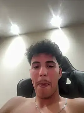 Stripchat Watch Live Sex Cams of henrids