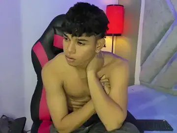 Stripchat Live Porn of nova_mitchell7