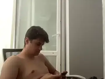 Stripchat Sex Cam of hazel_boy