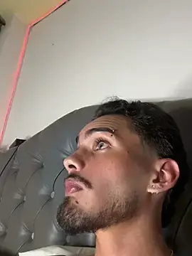 Stripchat Live Sex of Derek_master