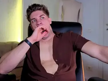 Stripchat Private Sex Chat of MaxKaiden