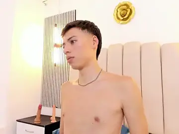 Stripchat Nude Webcam of KENNY_HANK