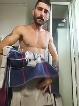 Stripchat Nude Webcam of Hugo-hetero34