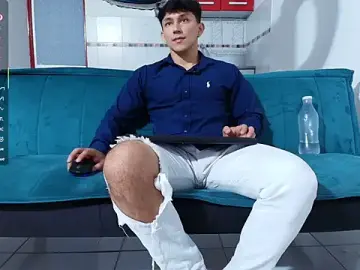 Stripchat Sex Cam of jacques_cardiet