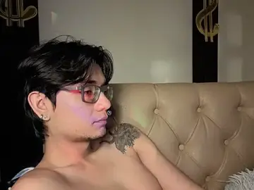 Stripchat Watch Live Sex Cams of davoxer