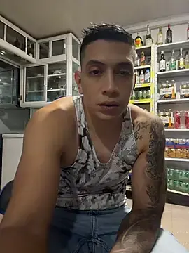 Stripchat Watch Live Sex Cams of OliverWest04