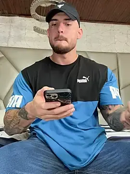 Stripchat Live Sex Cam of DimitriSullivan_