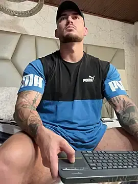 Stripchat Free Live Porn of DimitriSullivan_