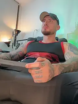 Stripchat Sex Cam of DimitriSullivan_
