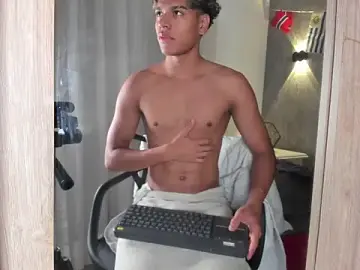 Stripchat Best live sex cam show of Marco_delux