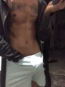 Stripchat Sex Cam of lcsexy45