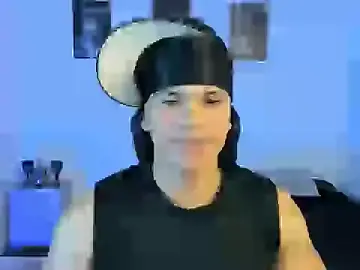 Stripchat Free Porn Cam of sant_wahlberg
