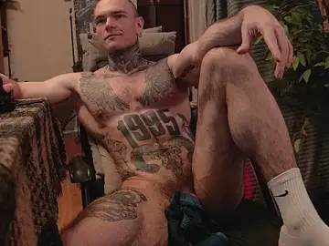 Stripchat Nude Webcam of bulatov_xx