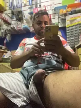 Stripchat Live Sex Cam of Sheik_z_o