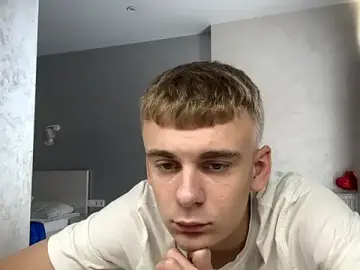Stripchat Live Sex Cam of SoloFury