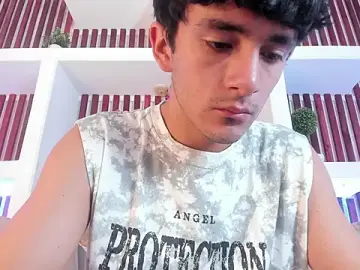 Stripchat Free Porn Cam of Axel_Draven