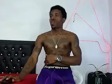 Stripchat Free Porn Cam of Damian_hart_24CM