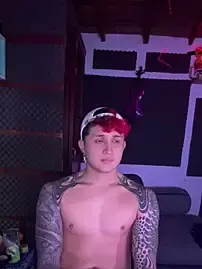 Stripchat Live Sex Cam of dylan_wels