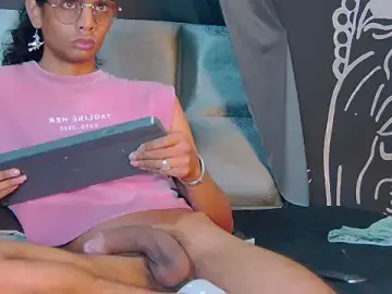 Stripchat Free Live Porn of maxi_max0