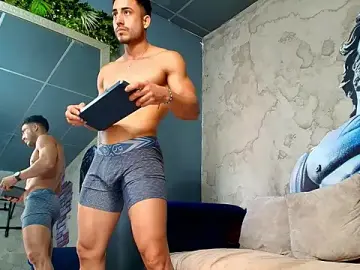 Stripchat Adult Webcam of Vans_Ross