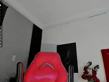 Stripchat Live Sex Cam of DannSmmith