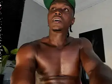 Stripchat Free Porn Cam of DannSmmith