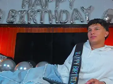 Stripchat Best live sex cam show of Leo_Savage_