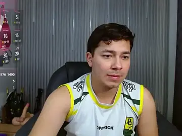 Stripchat Free Porn Cam of Julian_Smith21