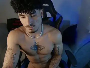 Stripchat Adult Webcams of Thomas_Fit1