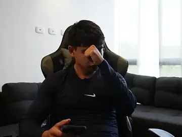 Stripchat Best live sex cam show of Bray_Kevin