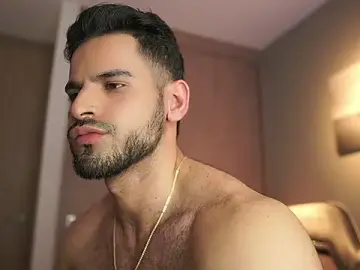 Stripchat Free Porn Cam of Rick__Smith153