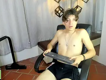 Stripchat Adult Webcam of Marcoviolet