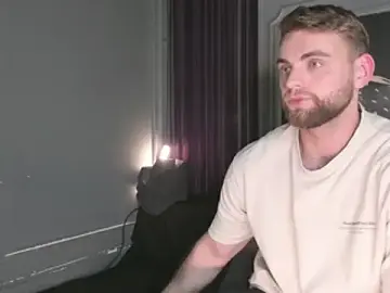 Stripchat Sex Cam of WayneWilson