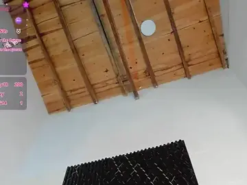 Stripchat Free Porn Cam of Liamsubtle01