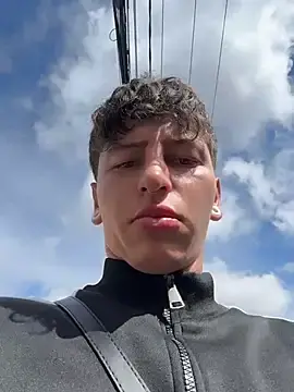 Stripchat Sex Cam of ARON_LUXX