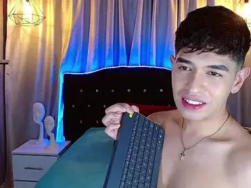Stripchat Live Sex Cam of stone_axel