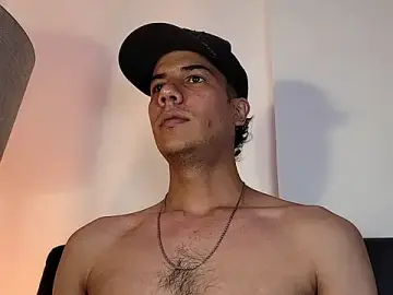 Stripchat Sex Cam of Derek_stud_